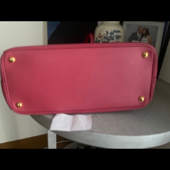 Authentic Prada Saffiano Leather with Strap - Picture 6 of 12